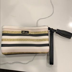 NWOT Luv Betsey by Betsey Johnson clutch wristlet